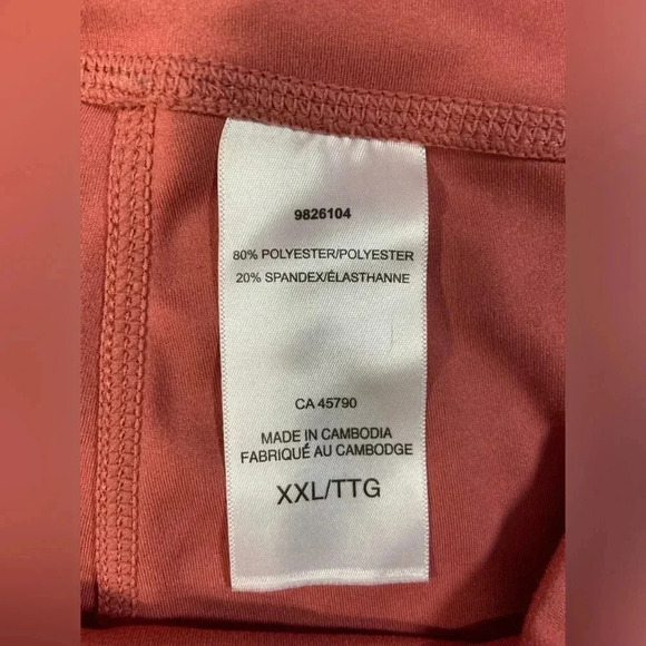 Danskin- Women's Reflective Capri Legging- High-Rise- Wide Waistband. - Picture 3 of 9